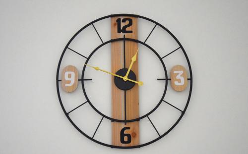 comfort_holidays_clock