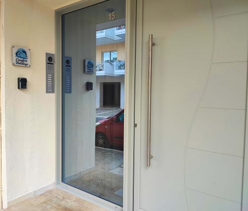 comfort_holidays_entrance_